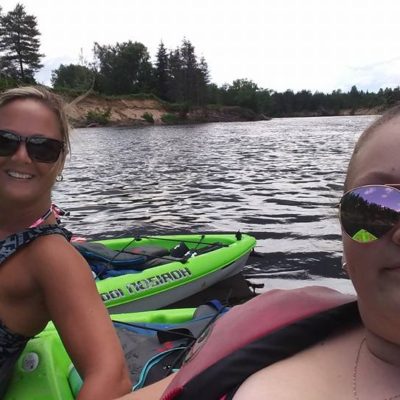 Kayak de groupe sur la rivière Rouge