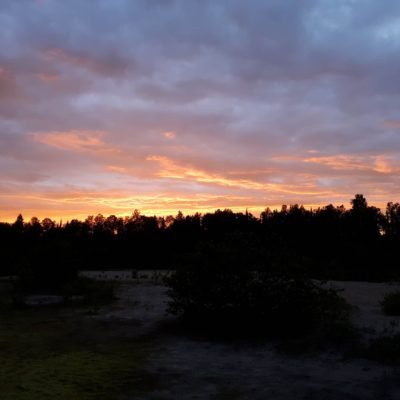 Couché du soleil sur la rivière Rouge